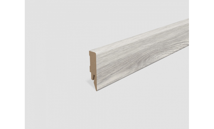 SOKLOVÁ LIŠTA EGGER