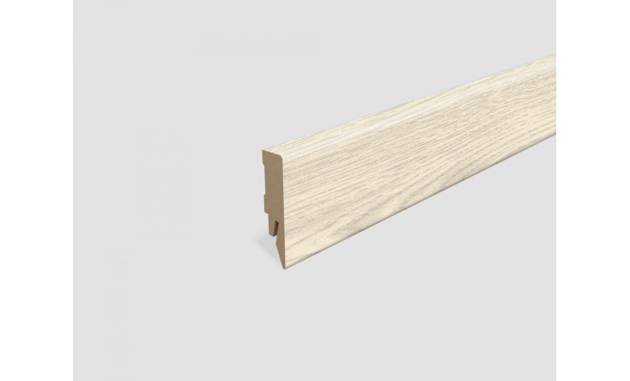 SOKLOVÁ LIŠTA EGGER