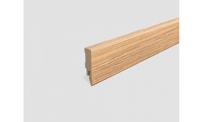 SOKLOVÁ LIŠTA EGGER